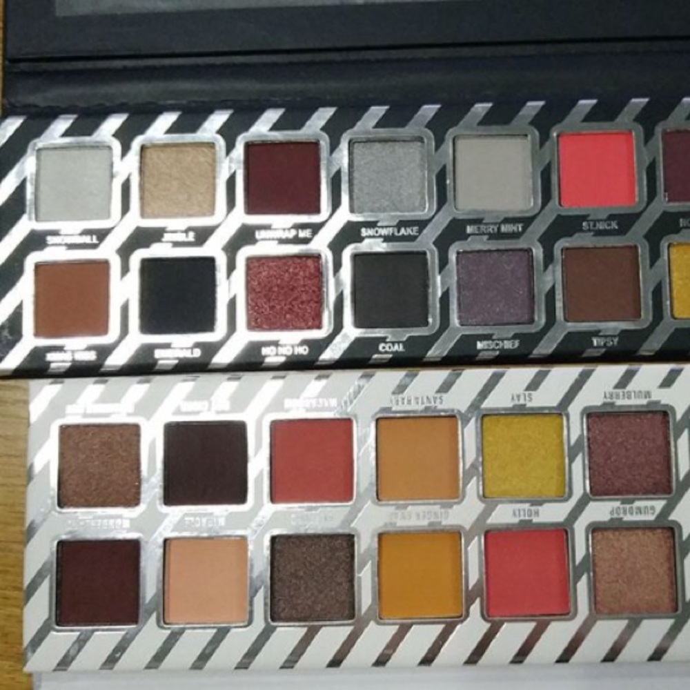 eye shadow plate